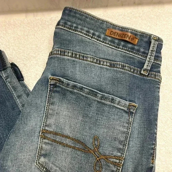 Denizen From Levi’s Modern Slim Cuffed Light Blue Wash Denim Jeans Size 6 - Picture 2 of 10